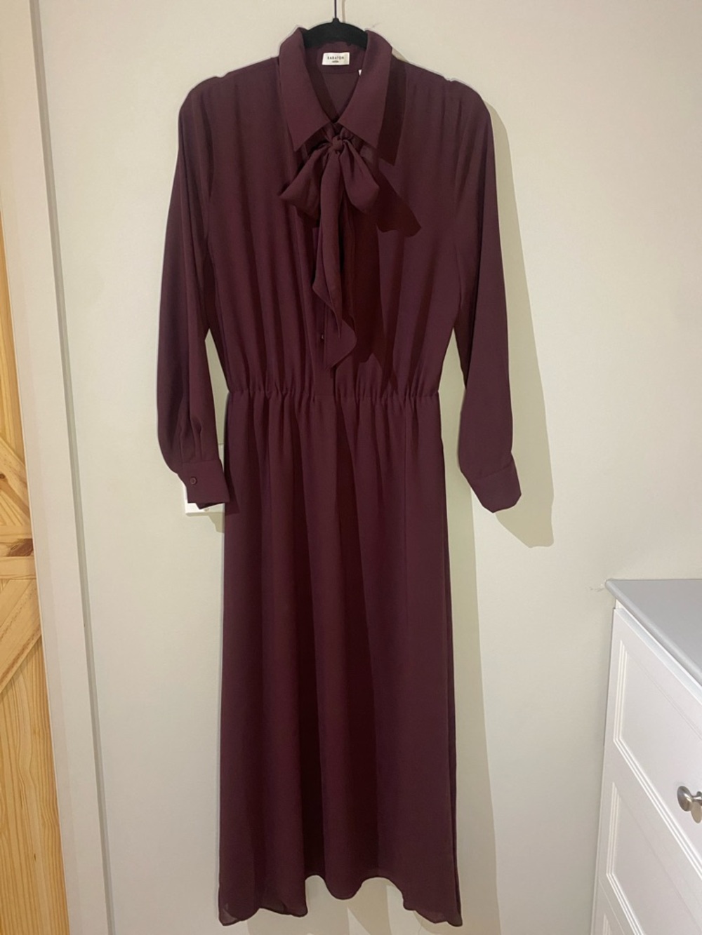 Artizia Long-Sleeve Bow-Tie Midi Dress in Burgundy